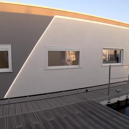 Marina Degli Estensi Floating Resort Llido Degli Estensi Extérieur photo