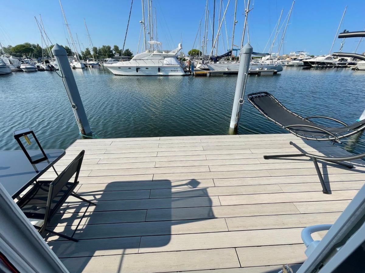 Marina Degli Estensi Floating Resort Llido Degli Estensi Extérieur photo