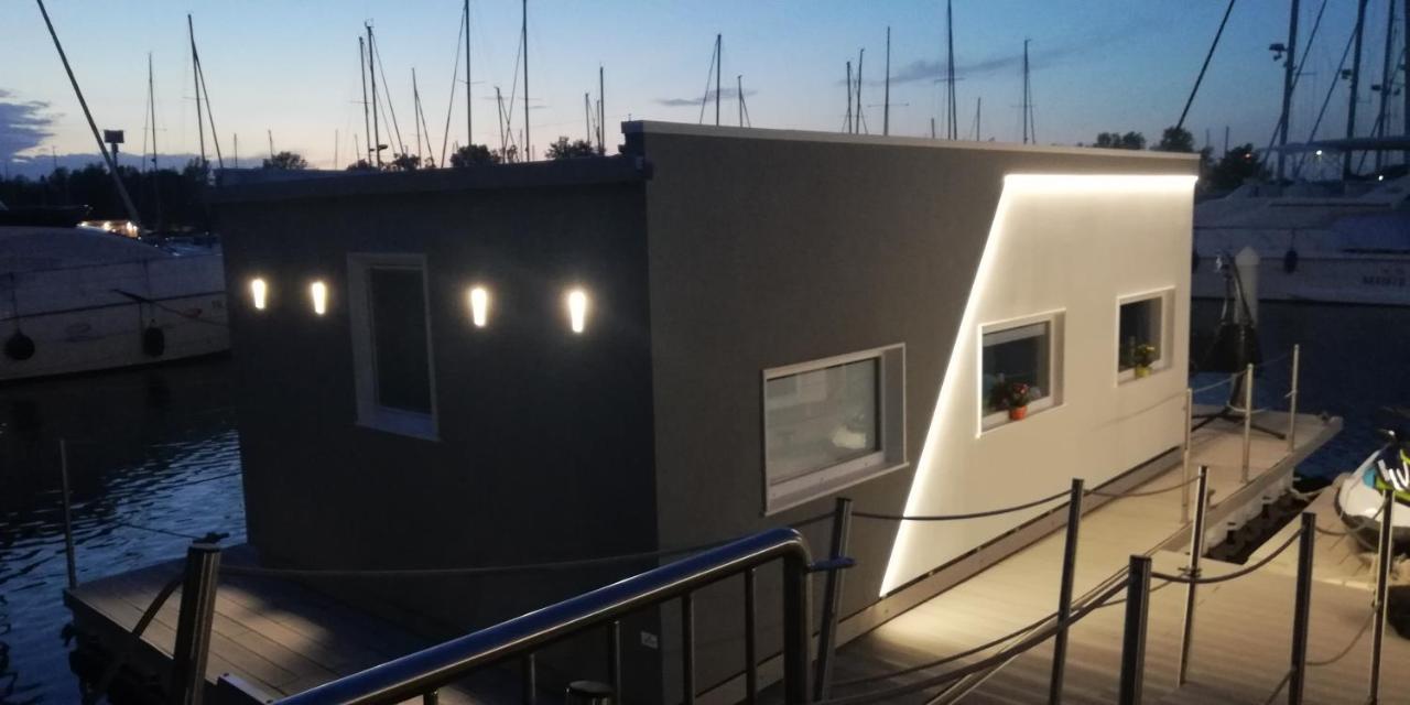 Marina Degli Estensi Floating Resort Llido Degli Estensi Extérieur photo