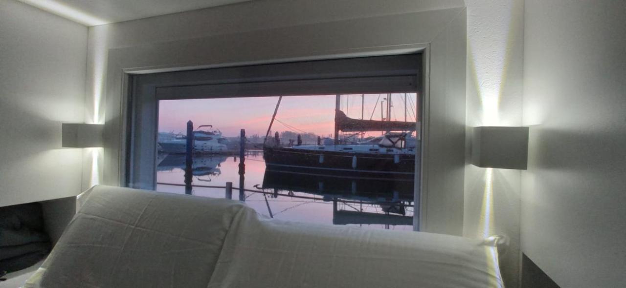 Marina Degli Estensi Floating Resort Llido Degli Estensi Extérieur photo