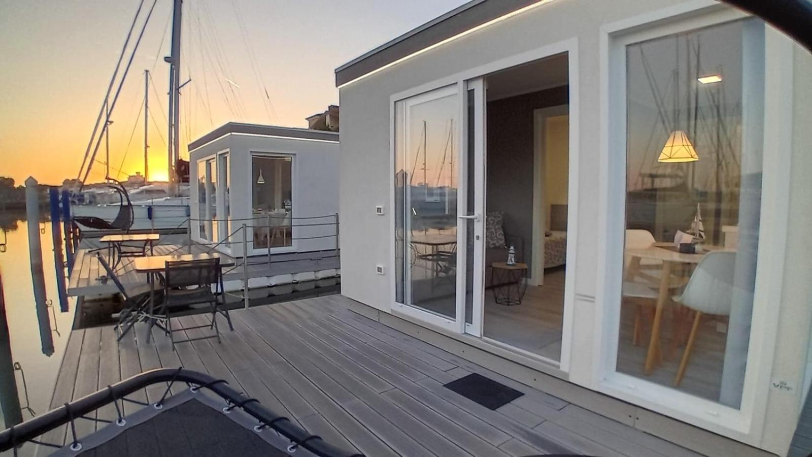 Marina Degli Estensi Floating Resort Llido Degli Estensi Extérieur photo